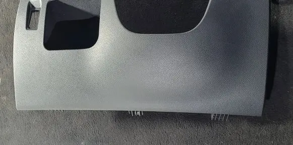 Dashboard lower bottom trim panel