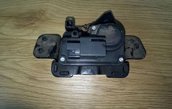 Dodge Caliber Tailgate/trunk/boot lock/catch/latch 176ABA
