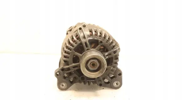 Volkswagen Jetta V Generator/alternator 2606005A