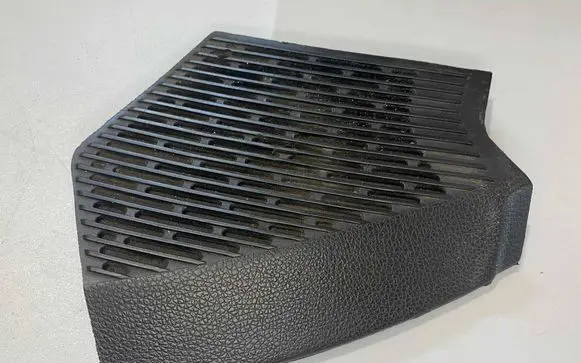 Mercedes-Benz W123 Side speaker trim/cover 