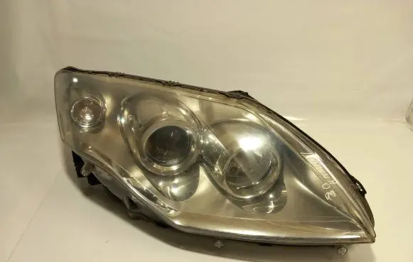 Renault Laguna III Headlight/headlamp 260100032R 89901835