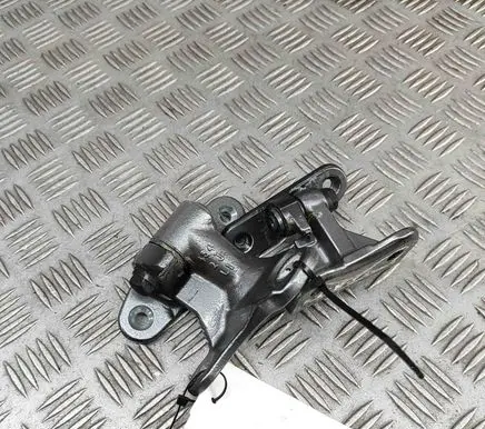 Infiniti Q30 Rear door hinge set 824215DA0A 824015DA0A