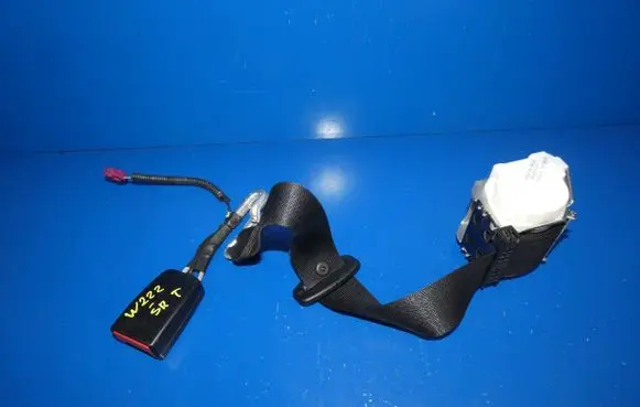 Mercedes-Benz S W222 Middle seatbelt (rear) 24161779A