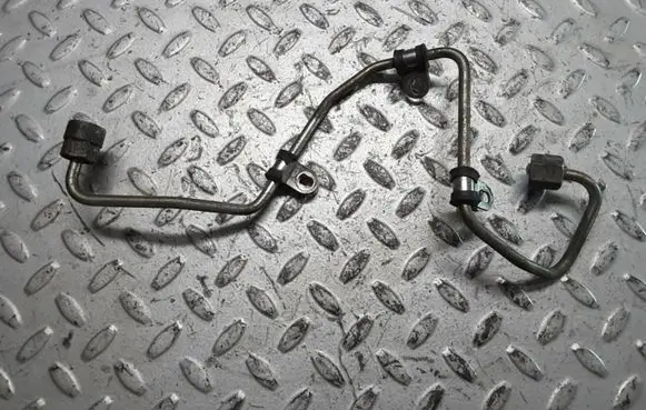 Skoda Superb B6 (3T) Fuel line pipe 03L130321C