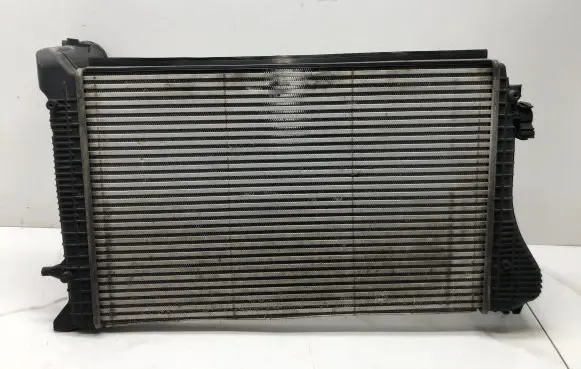 Volkswagen Golf V Intercooler radiator 1K0145803H