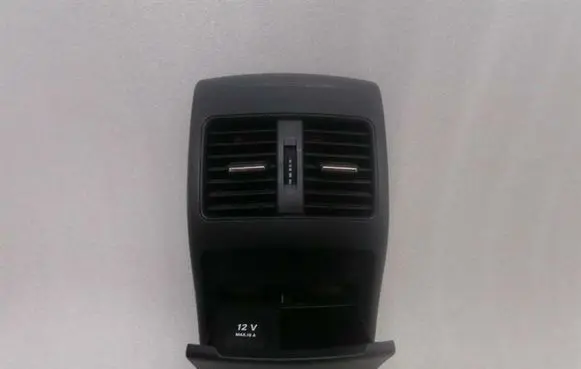 Mercedes-Benz CLA C117 X117 W117 Rear air vent grill A2468300502