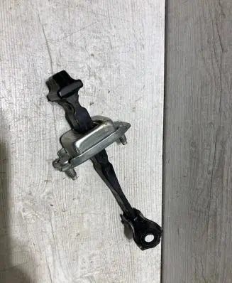 Renault Clio V Front door check strap stopper
