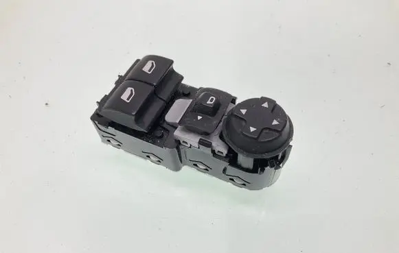 Opel Corsa F Electric window control switch 39089070