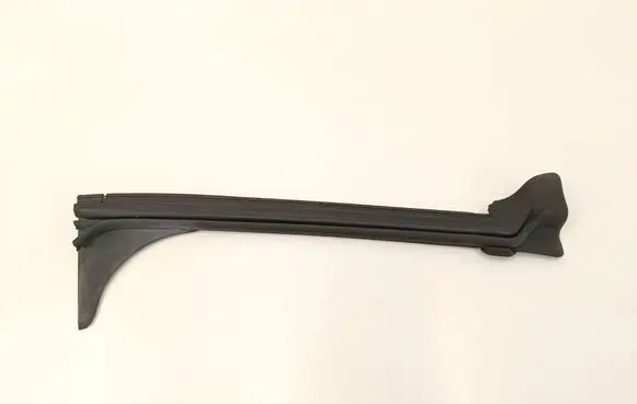 BMW 4 G22 G23 G24 G26 Rear side glass trim 7482711