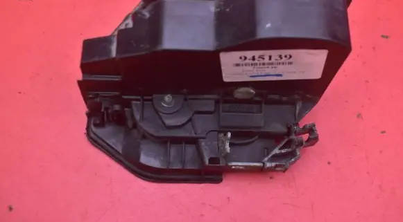 BMW 6 E63 E64 Front door lock