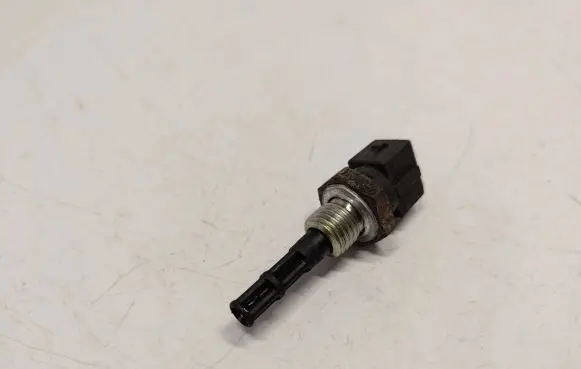 BMW 7 E65 E66 Intake air temperature sensor 2243946 13622243946 11613449116