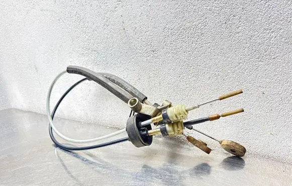 Opel Vectra B Gear shift cable linkage 90578380