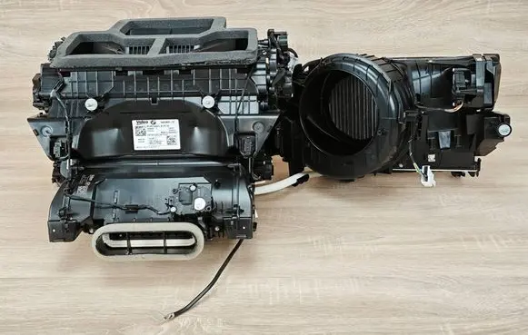 BMW 4 G22 G23 G24 G26 Interior heater climate box assembly 6843809