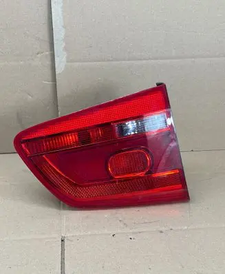 Tailgate rear/tail lights