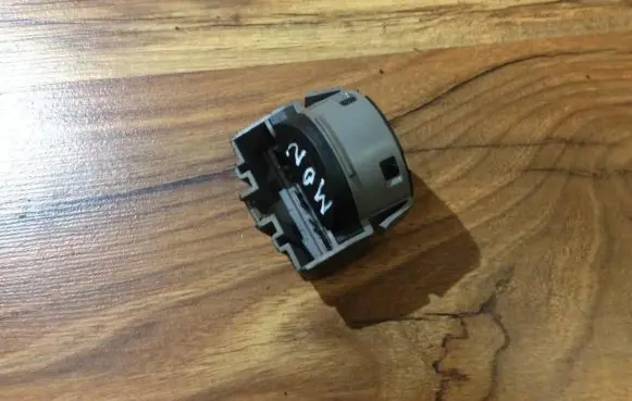 Ford Mondeo Mk III Ignition lock contact 98ab11572be