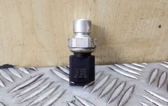 Air conditioning (A/C) pressure sensor
