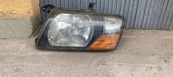 Mitsubishi Pajero Headlight/headlamp