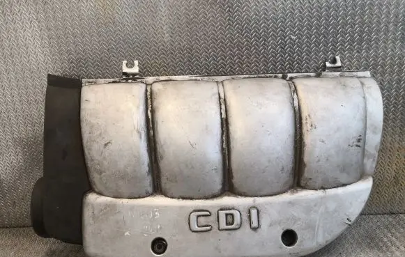 Mercedes-Benz C W203 Engine cover (trim) 6110101167