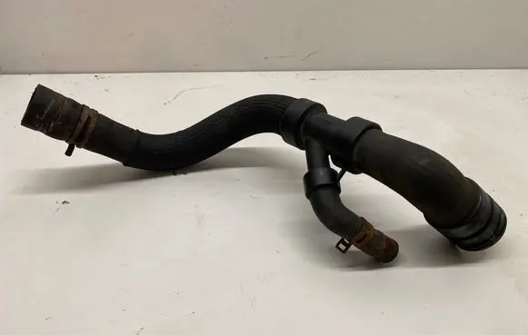 Land Rover Evoque I Engine coolant pipe/hose S8000163