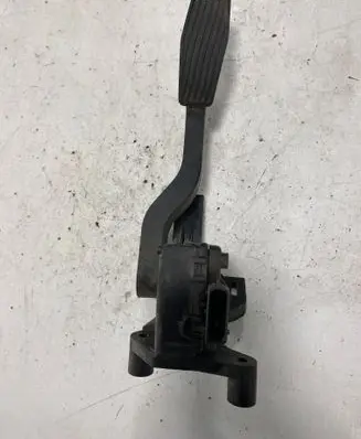 Opel Meriva A Accelerator throttle pedal 6PV00811002 93335443 23335443