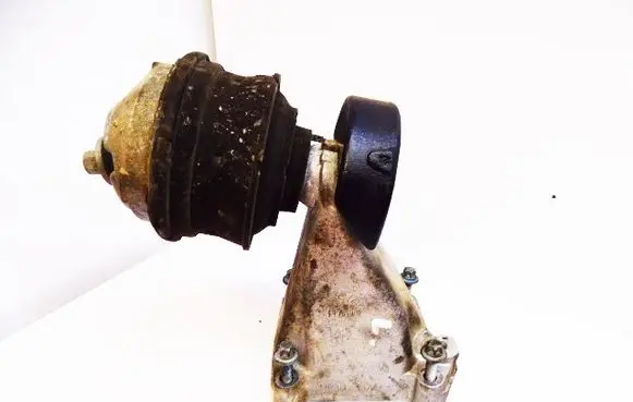 Mercedes-Benz C W203 Engine mount vacuum valve 