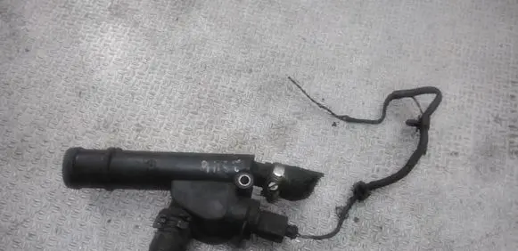 Volkswagen Touran I Engine coolant pipe/hose