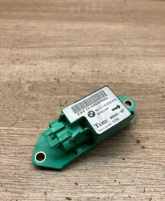 BMW 5 E39 Airbag deployment crash/impact sensor 6910678