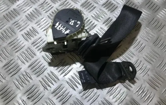 Opel Astra G Rear seatbelt 90560642