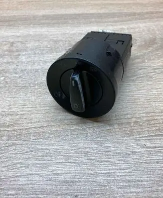Volkswagen PASSAT B5.5 Light switch 1C0941531 WITHPLUG