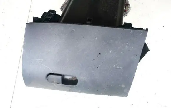 Alfa Romeo Giulietta Glove box 1560993020