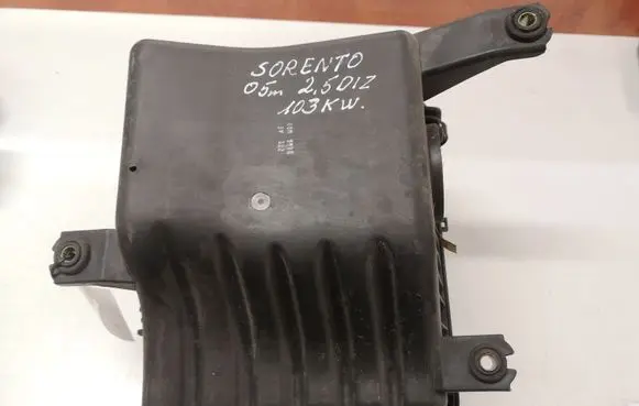 KIA Sorento Air filter box 281103E200