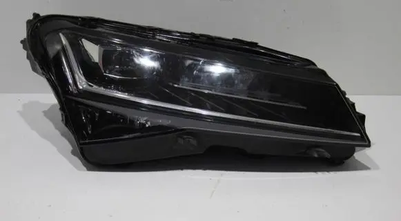 Skoda Superb B8 (3V) Headlight/headlamp 08179