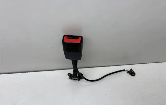 Audi A6 S6 C6 4F Front seatbelt buckle 8E0857755Q