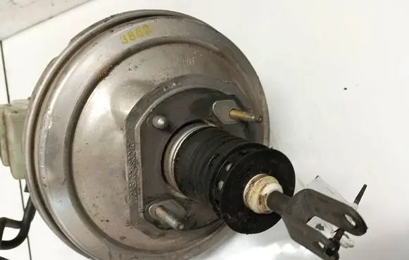 BMW 7 E65 E66 Brake booster 