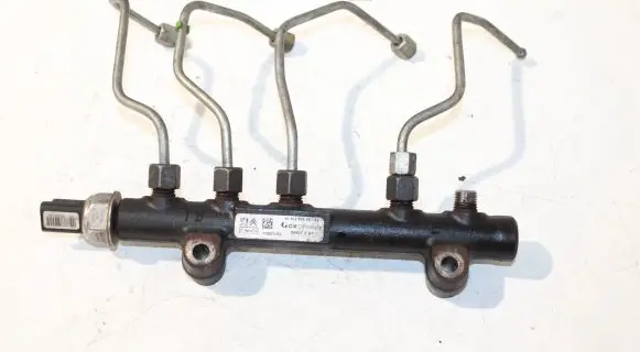 Volvo V40 Fuel main line pipe 9685297580 9670076780
