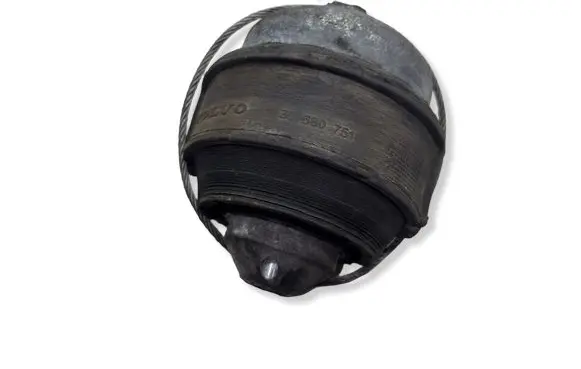 Volvo S60 Engine mount bracket 30680751