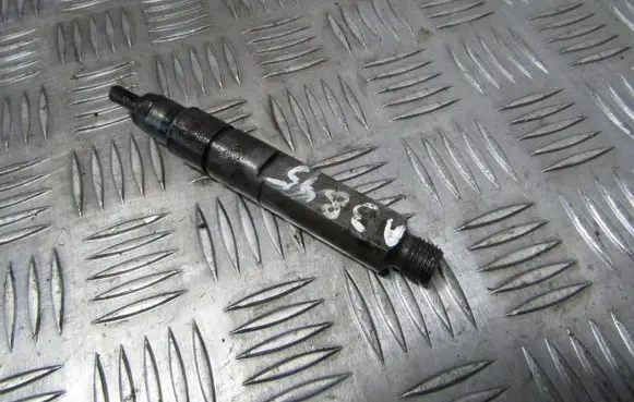 Renault Laguna I Fuel injector KBEL58P147