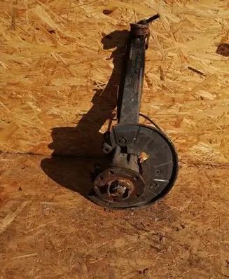Volkswagen Touareg III Front wheel hub spindle knuckle