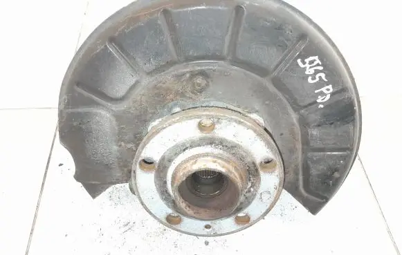 Seat Alhambra (Mk2) Front wheel hub NOCODE