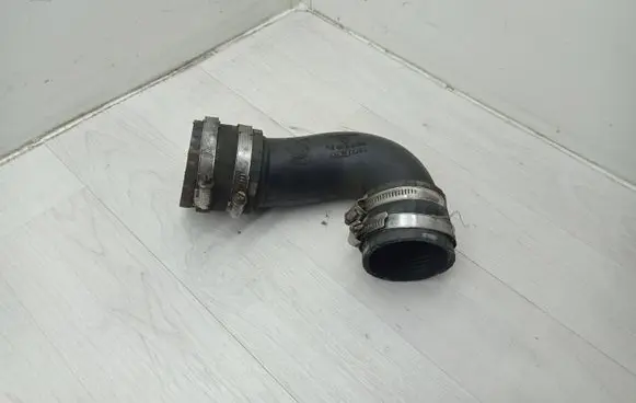 Volvo XC90 Intercooler hose/pipe 30751920