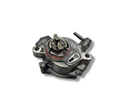 Peugeot 5008 Vacuum pump 9684786780