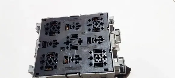Volkswagen Touareg I Fuse box set 7L0937503A