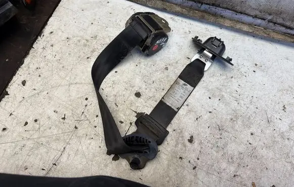 Volkswagen Sharan Rear seatbelt