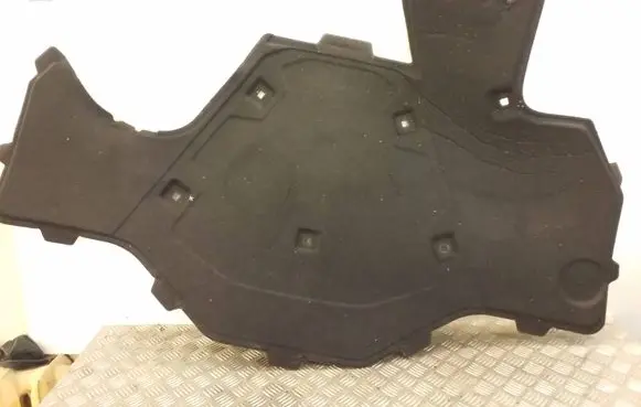 Audi A8 S8 D5 Engine bonnet/hood sound/heat insulation 4N0863825 589060 13102016