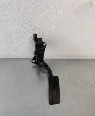 Subaru Forester SG Accelerator throttle pedal 36010SA060 1988007060 02J27C00195