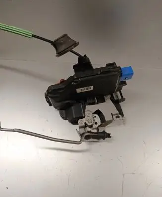 Audi A8 S8 D3 4E Rear door lock 4E0839016