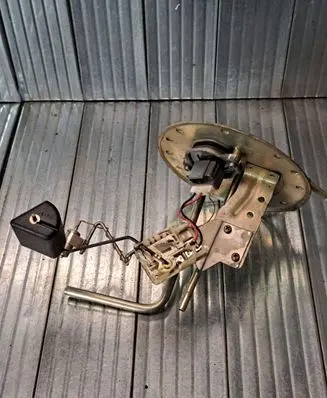 Toyota Corolla E120 E130 Fuel level sensor 