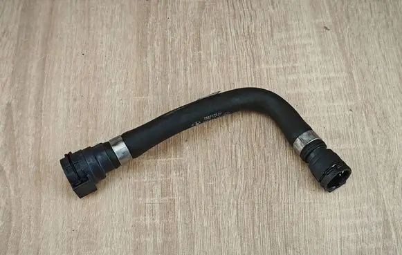 BMW X5 G05 Coolant pipe/hose 7562173