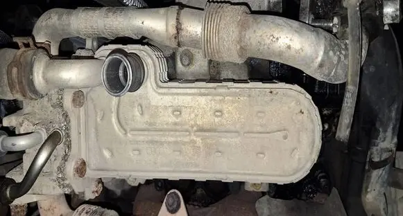 Skoda Octavia Mk2 (1Z) EGR valve cooler 038131513AD