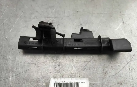 BMW X5 E70 Rear door windshield rail 51357185220 7185220